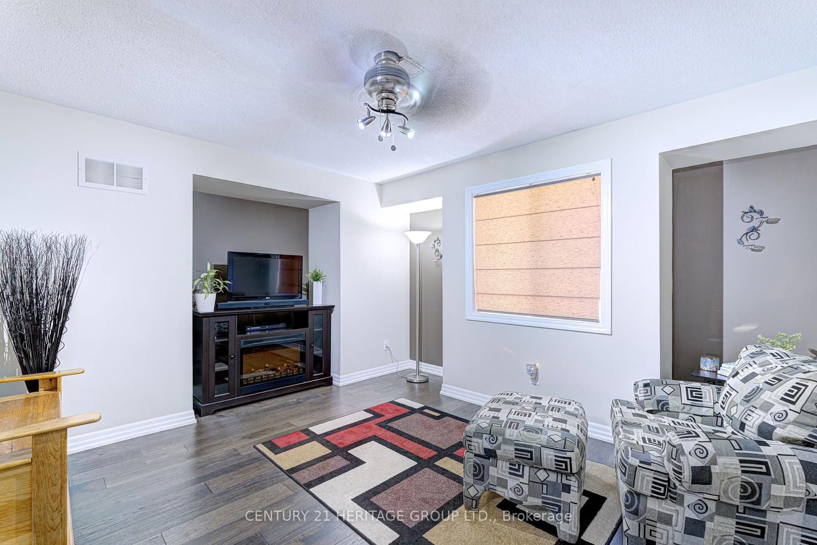 1406 Marshall Crescent thumbnail 33