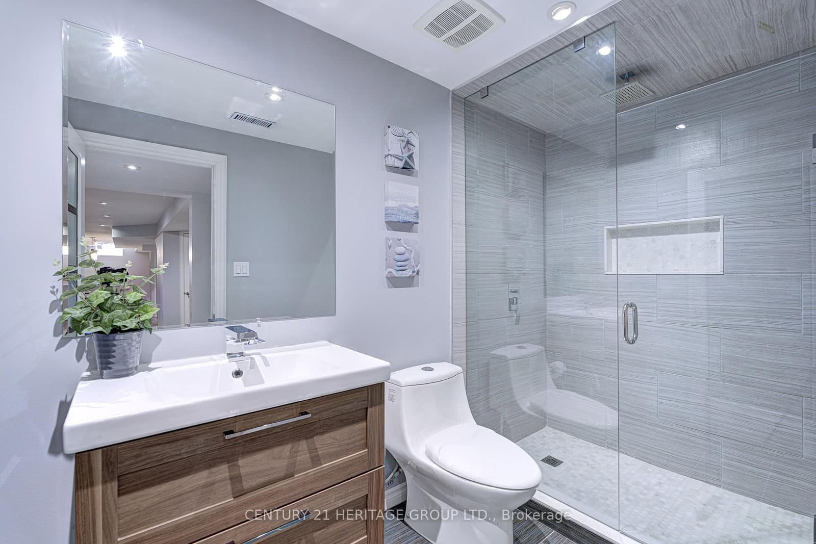1406 Marshall Crescent thumbnail 35