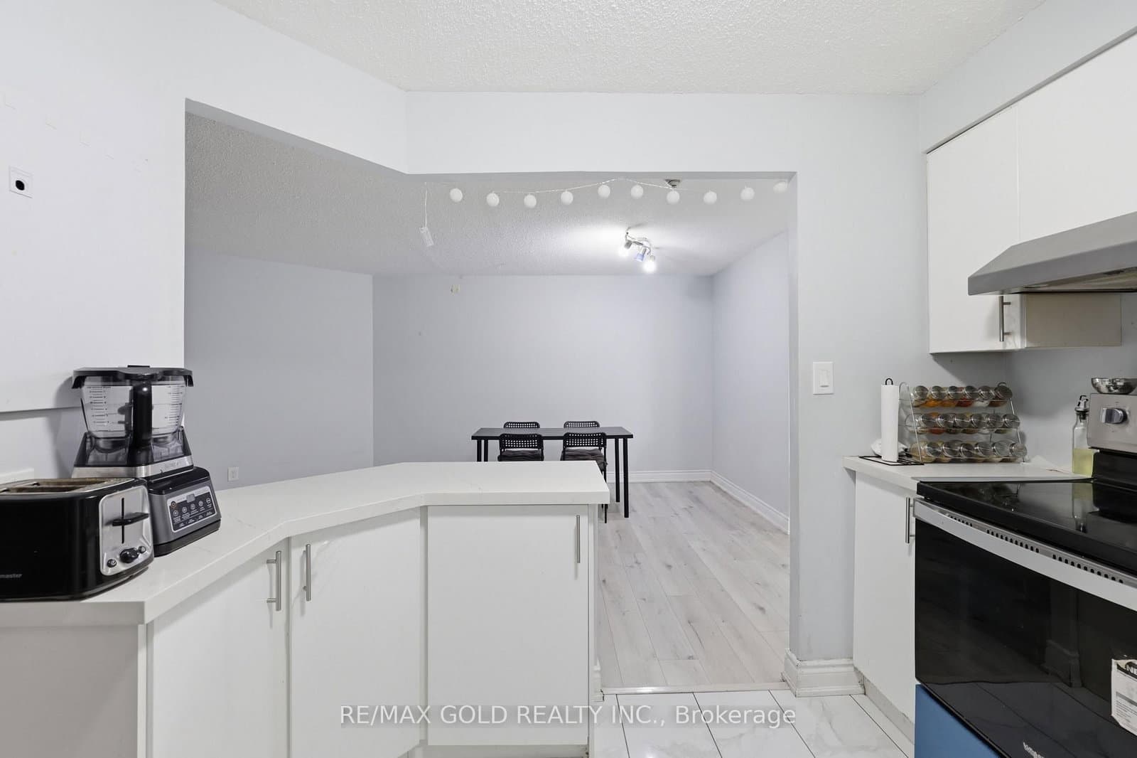 61 Markbrook Lane, Unit ph08 thumbnail 12
