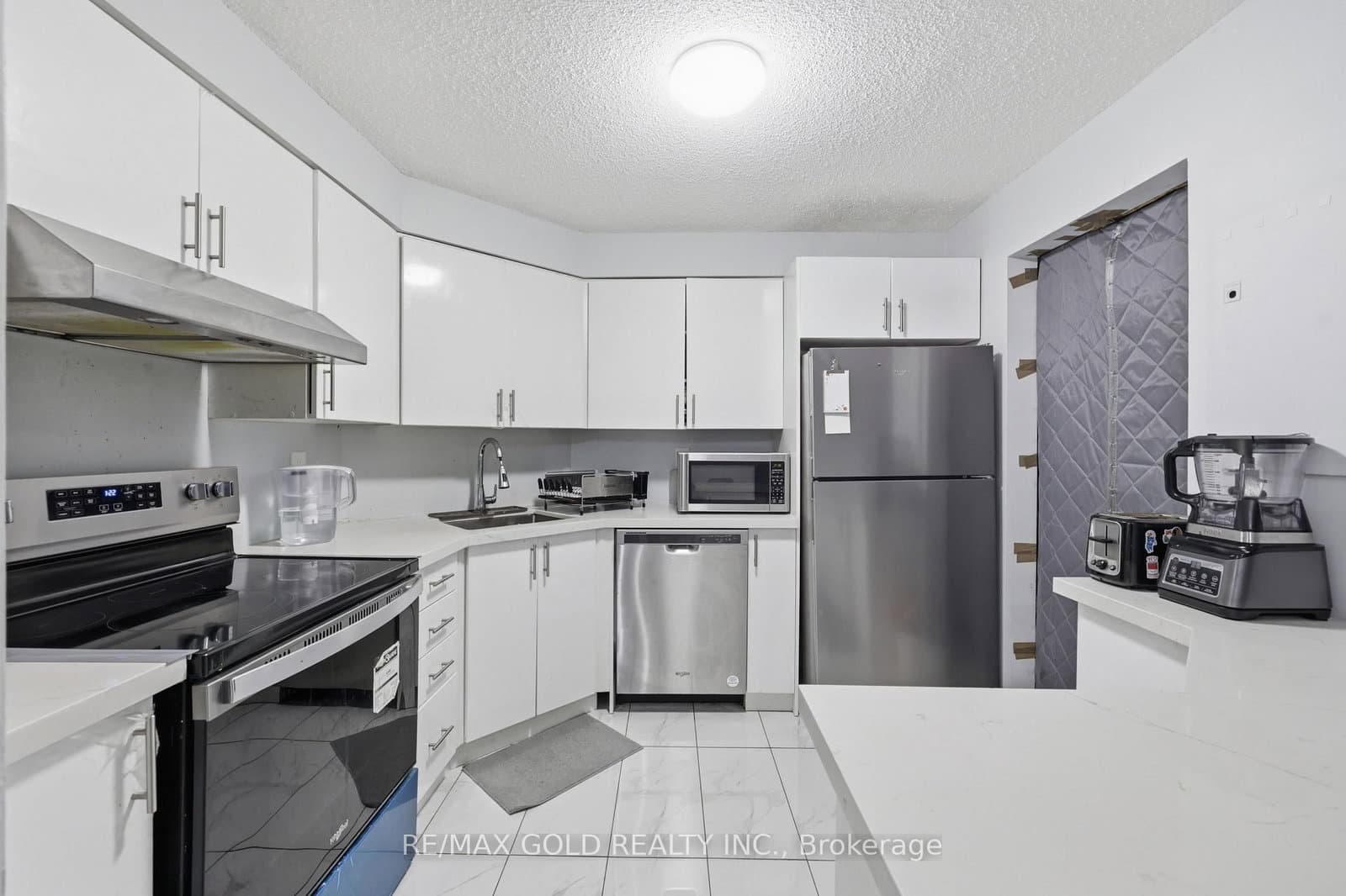 61 Markbrook Lane, Unit ph08 thumbnail 9