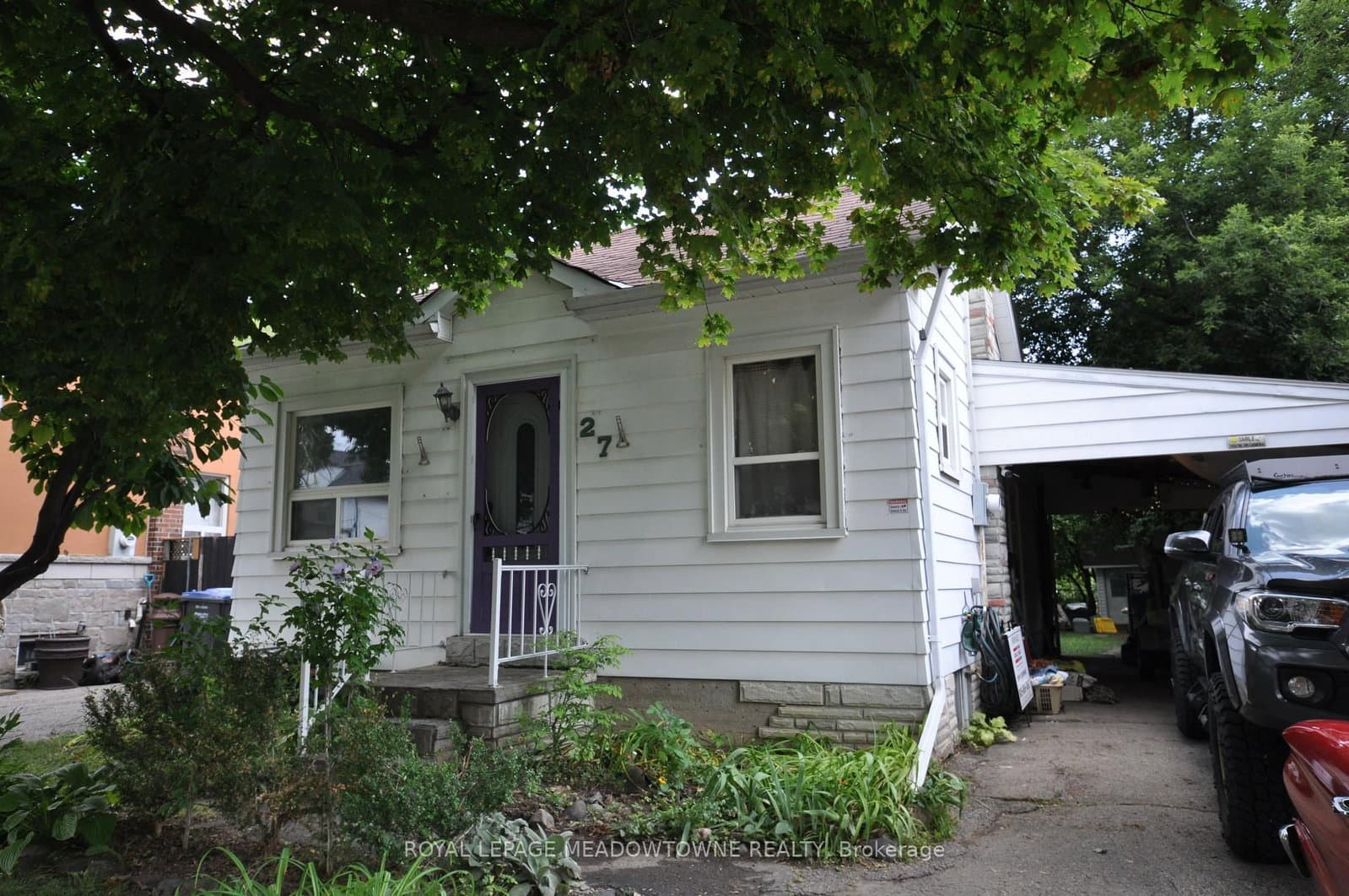 27 Royce Avenue - Image 1