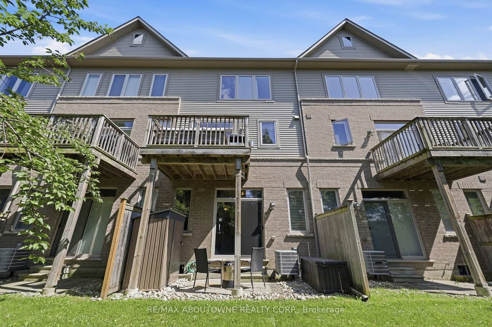 1401 E Plains Road E, Unit 63 thumbnail 35