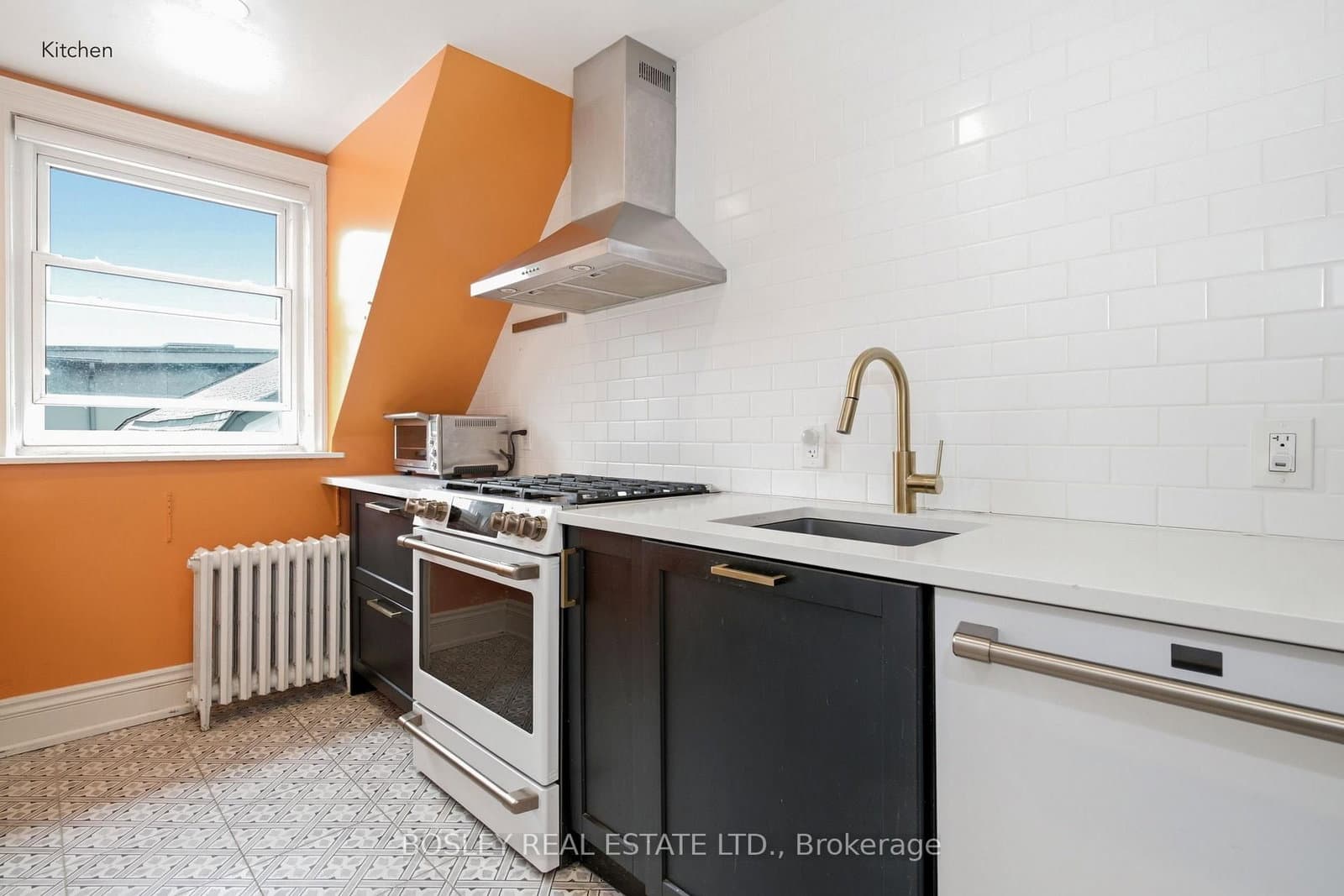 178 High Park Avenue, Unit Upper thumbnail 8