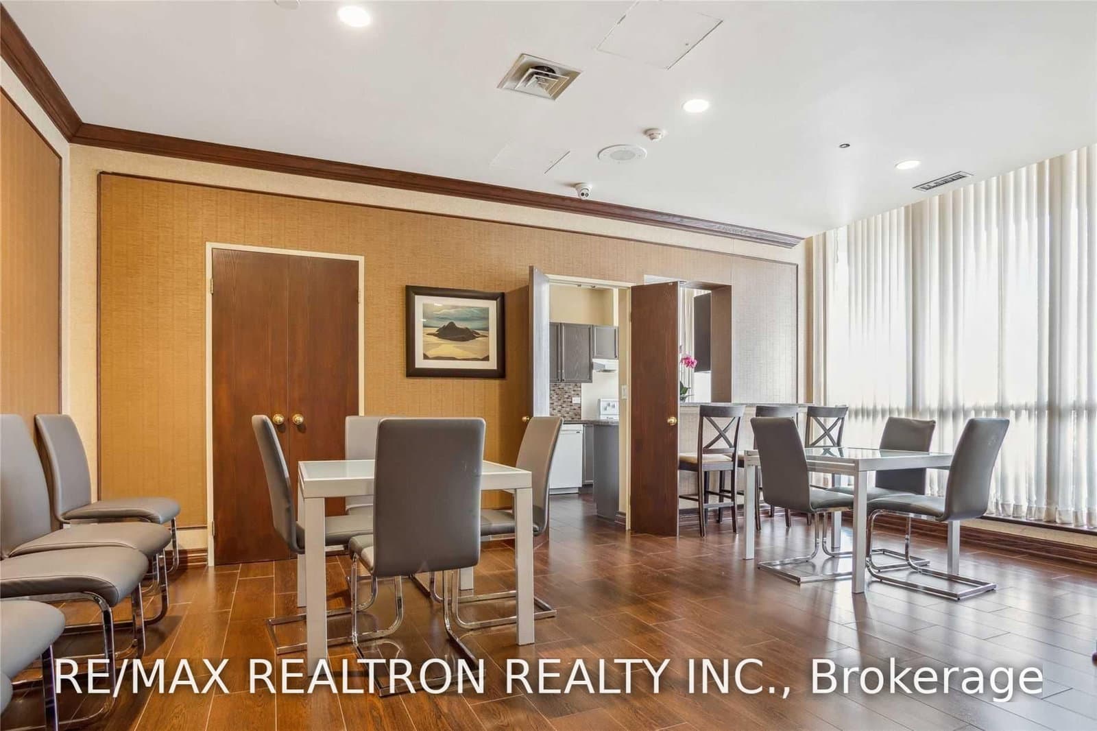 101 Subway Crescent, Unit 410 thumbnail 11