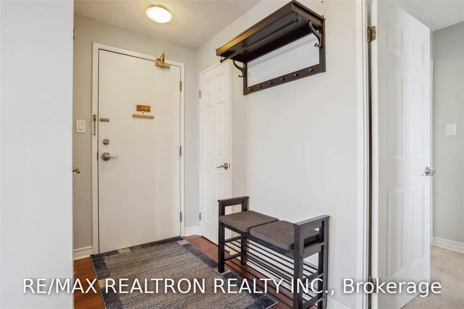 101 Subway Crescent, Unit 410 thumbnail 2
