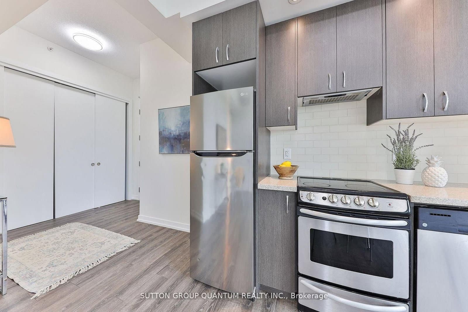 457 Plains Road E, Unit 418 thumbnail 16