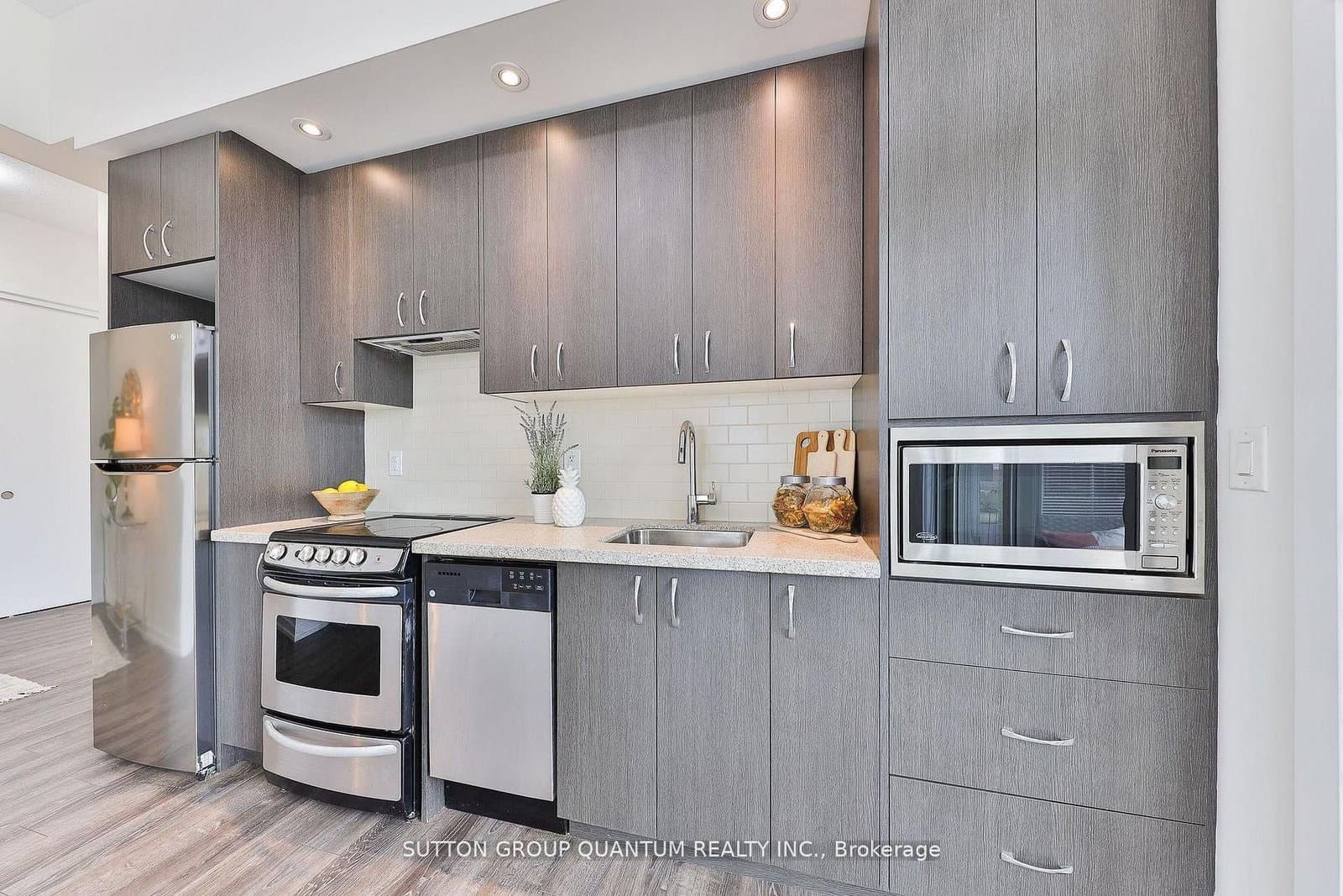 457 Plains Road E, Unit 418 thumbnail 20