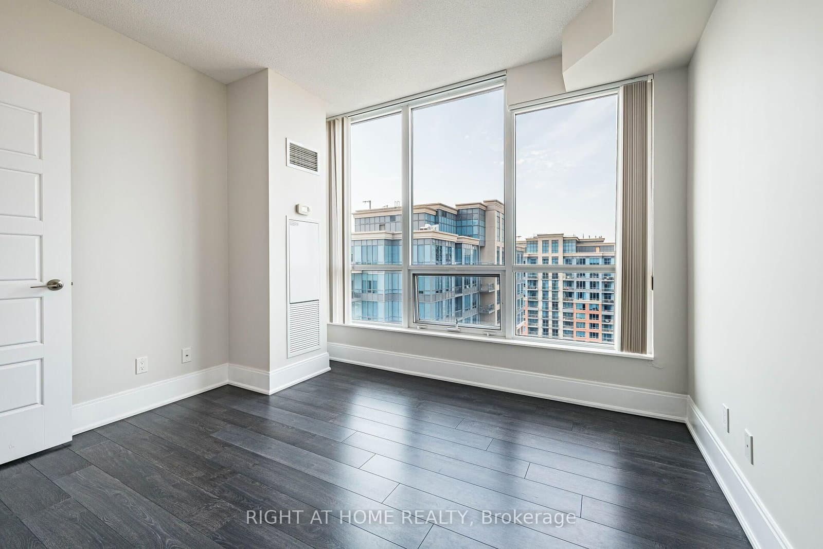 15 Viking Lane, Unit #2702 thumbnail 24