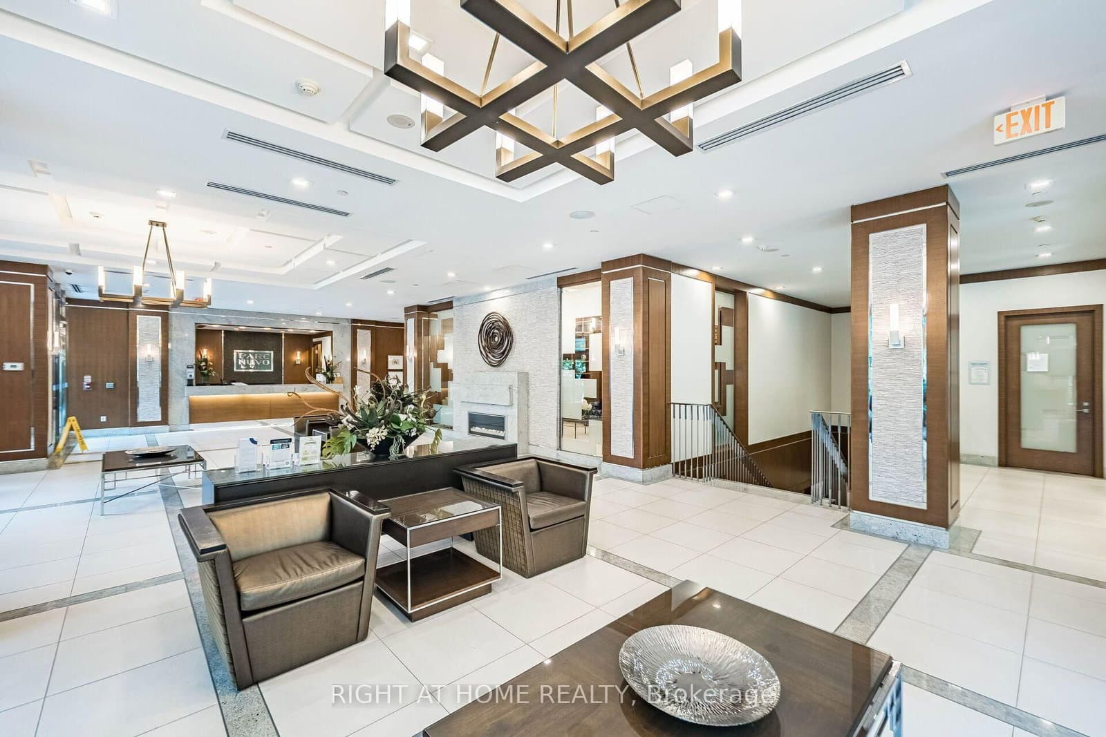 15 Viking Lane, Unit #2702 thumbnail 4
