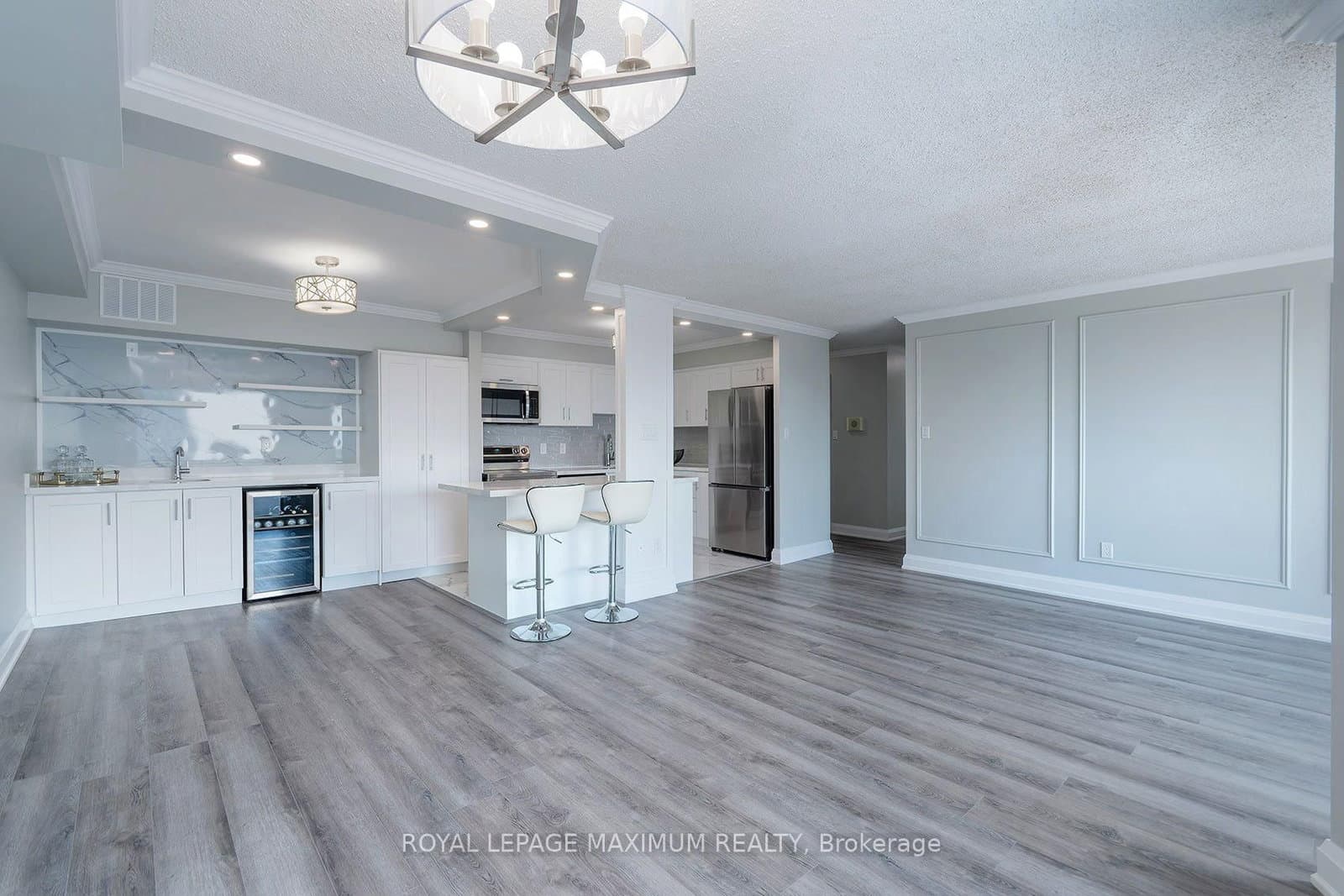 #1205 - 50 Elm Drive E