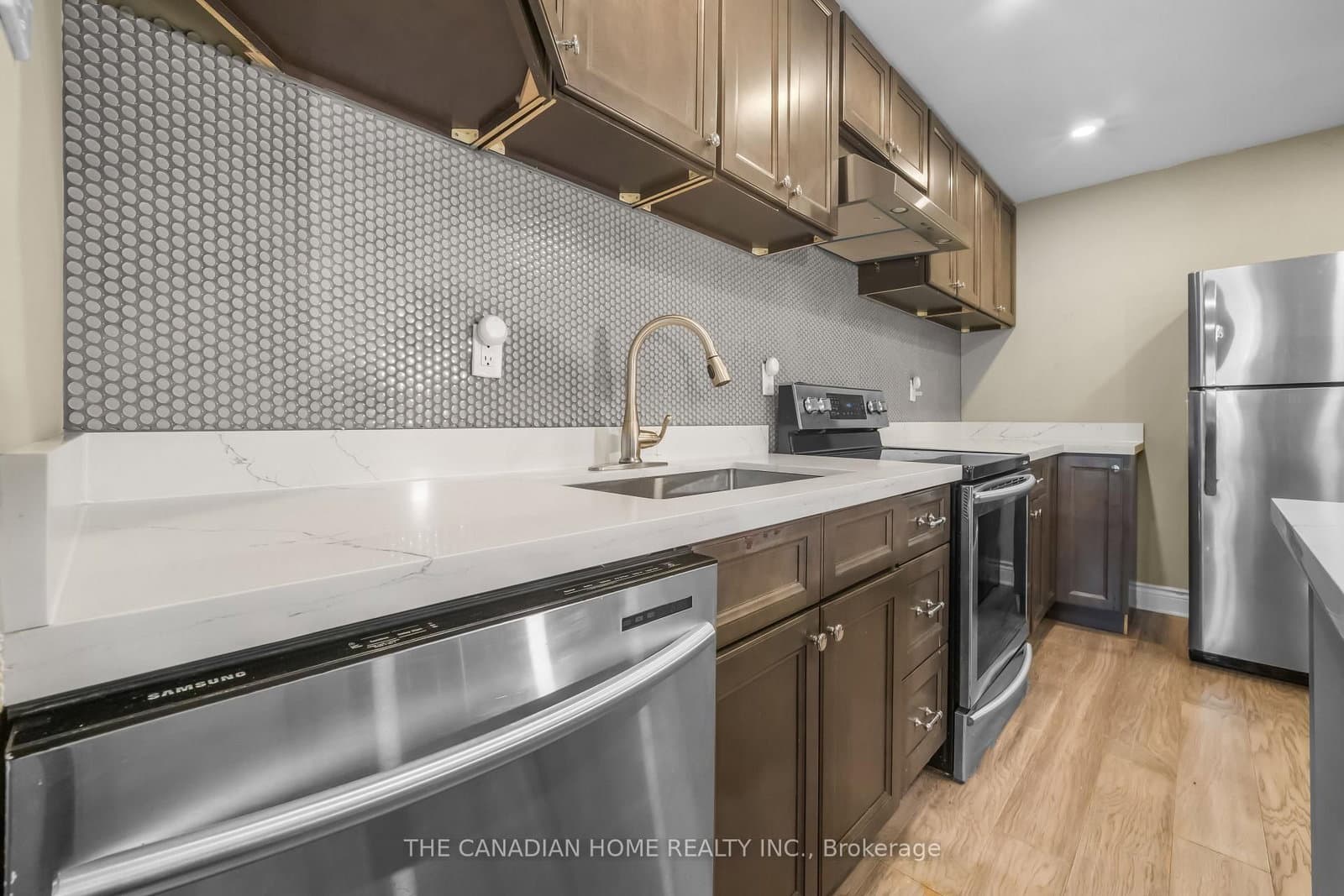 4 Lisa Street, Unit 103 thumbnail 2