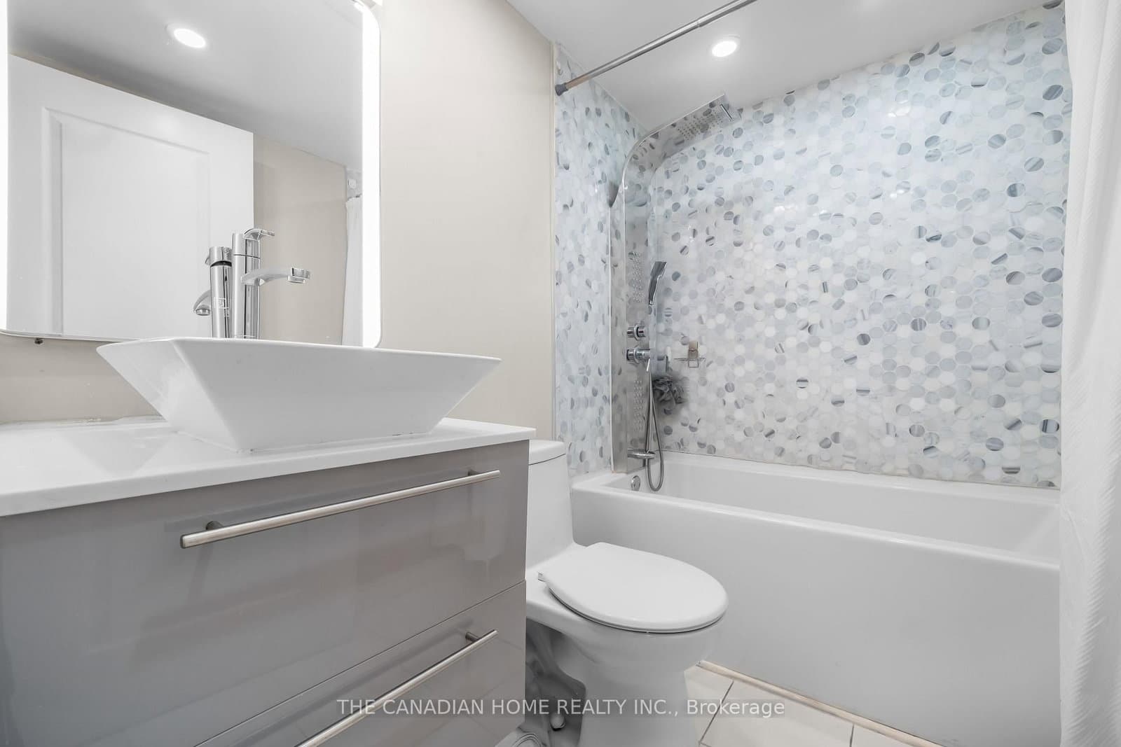 4 Lisa Street, Unit 103 thumbnail 8