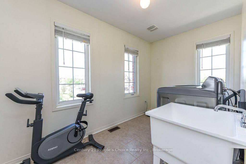 270 Brussels Avenue thumbnail 26