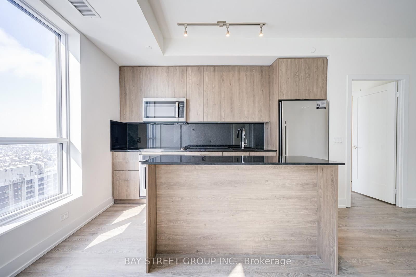 5 Mabelle Avenue, Unit 4032 thumbnail 15