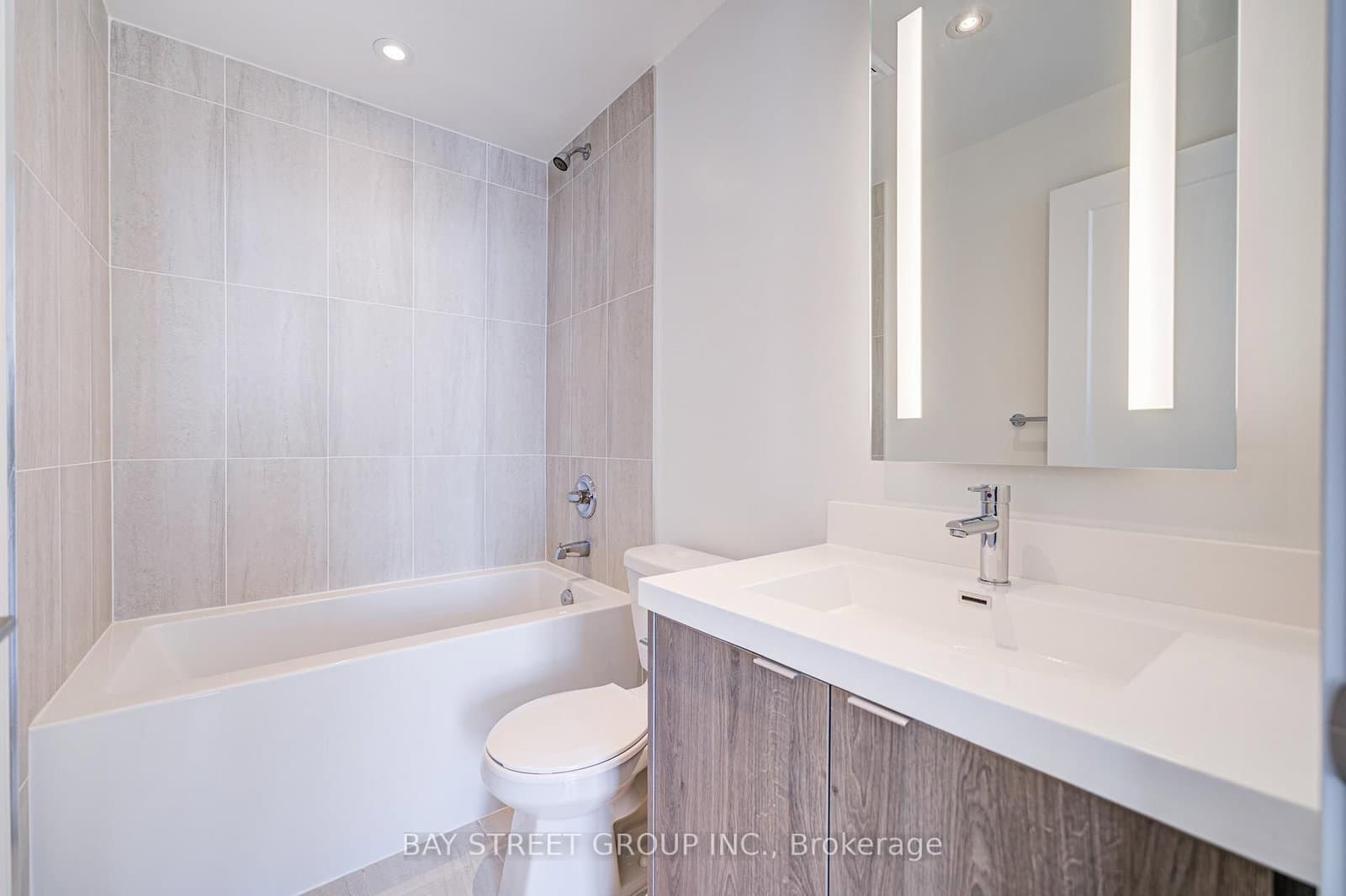 5 Mabelle Avenue, Unit 4032 thumbnail 27