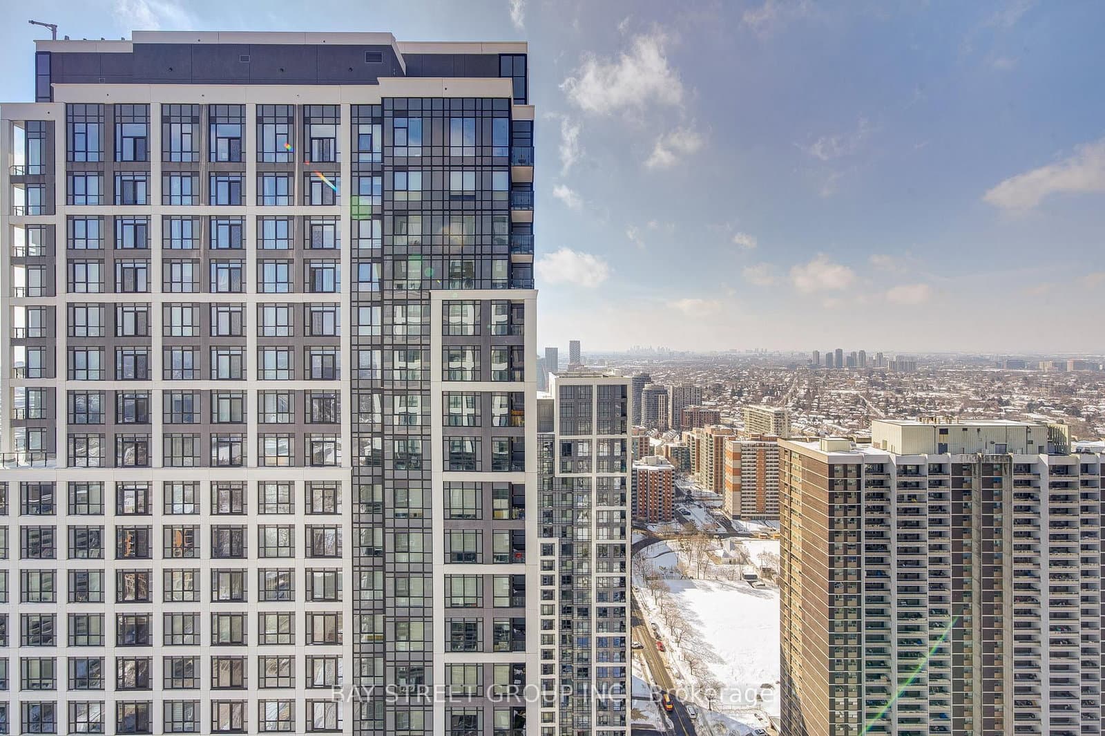 5 Mabelle Avenue, Unit 4032 thumbnail 32