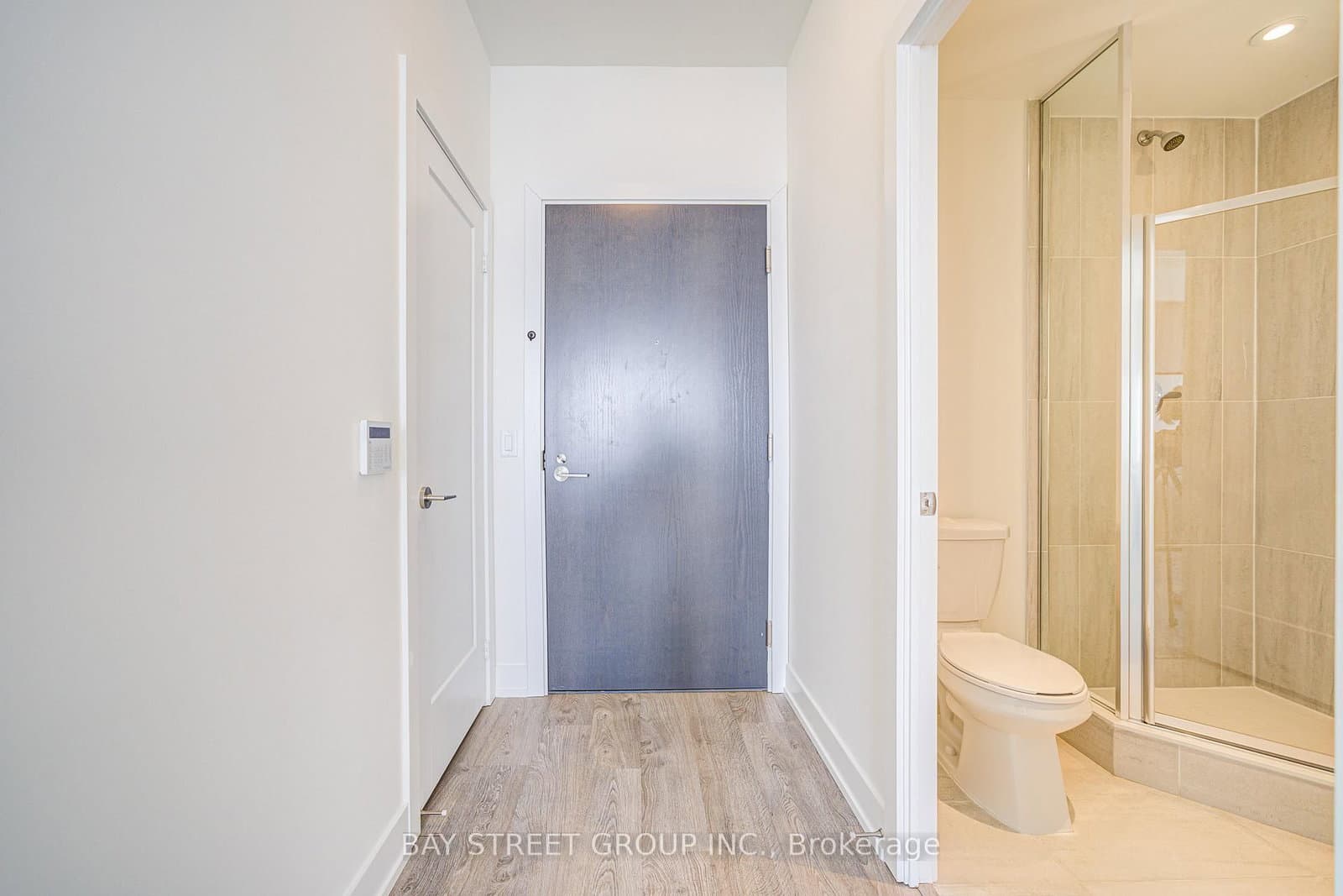 5 Mabelle Avenue, Unit 4032 thumbnail 9
