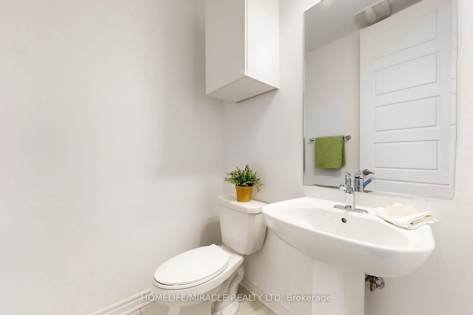 1587 Moira Crescent thumbnail 16