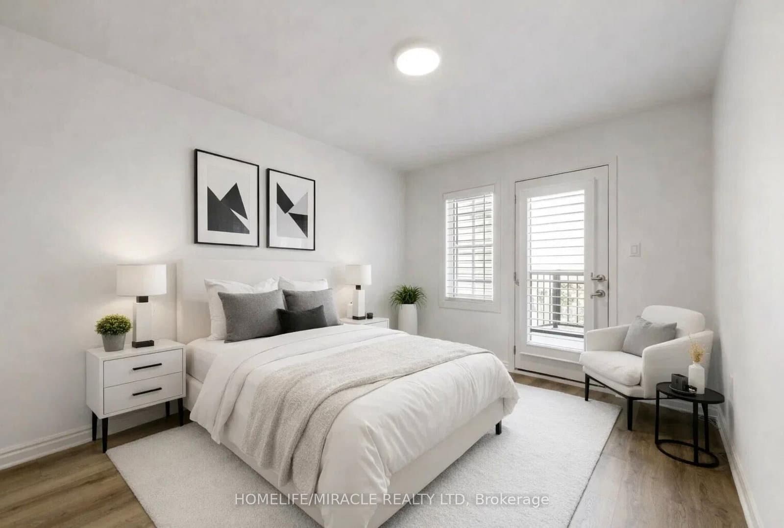 1587 Moira Crescent thumbnail 23