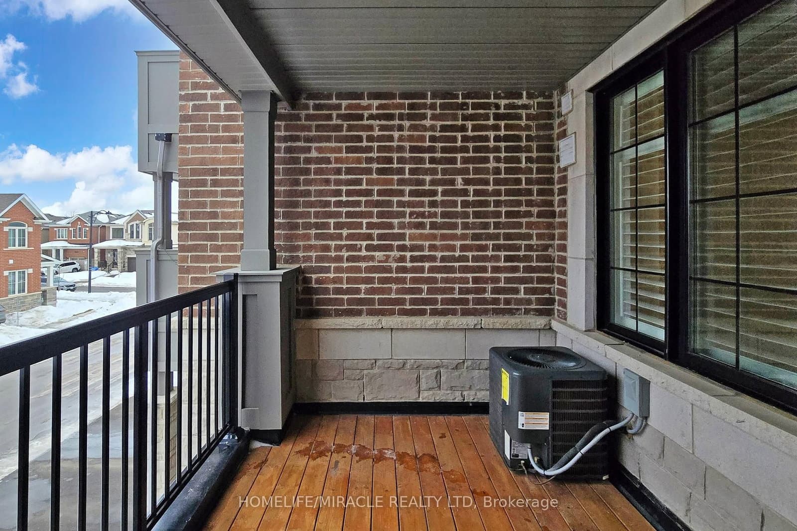 1587 Moira Crescent thumbnail 28