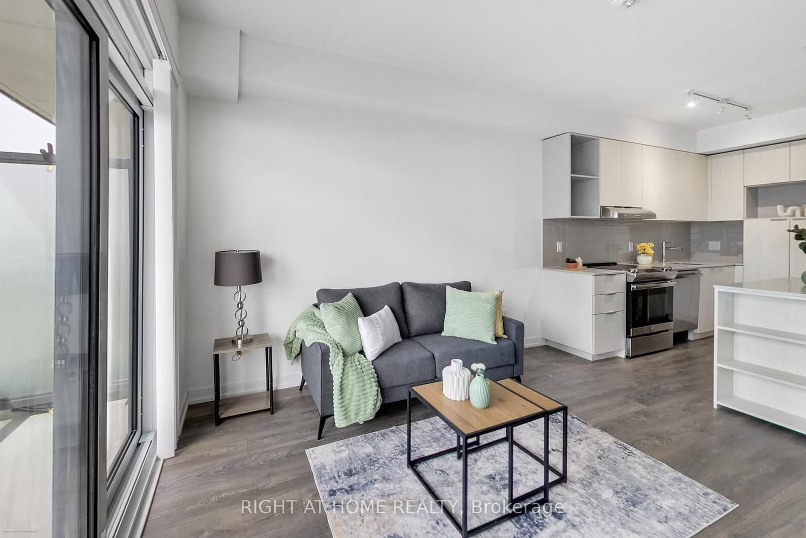 2520 Eglinton Avenue W, Unit 1602 thumbnail 2