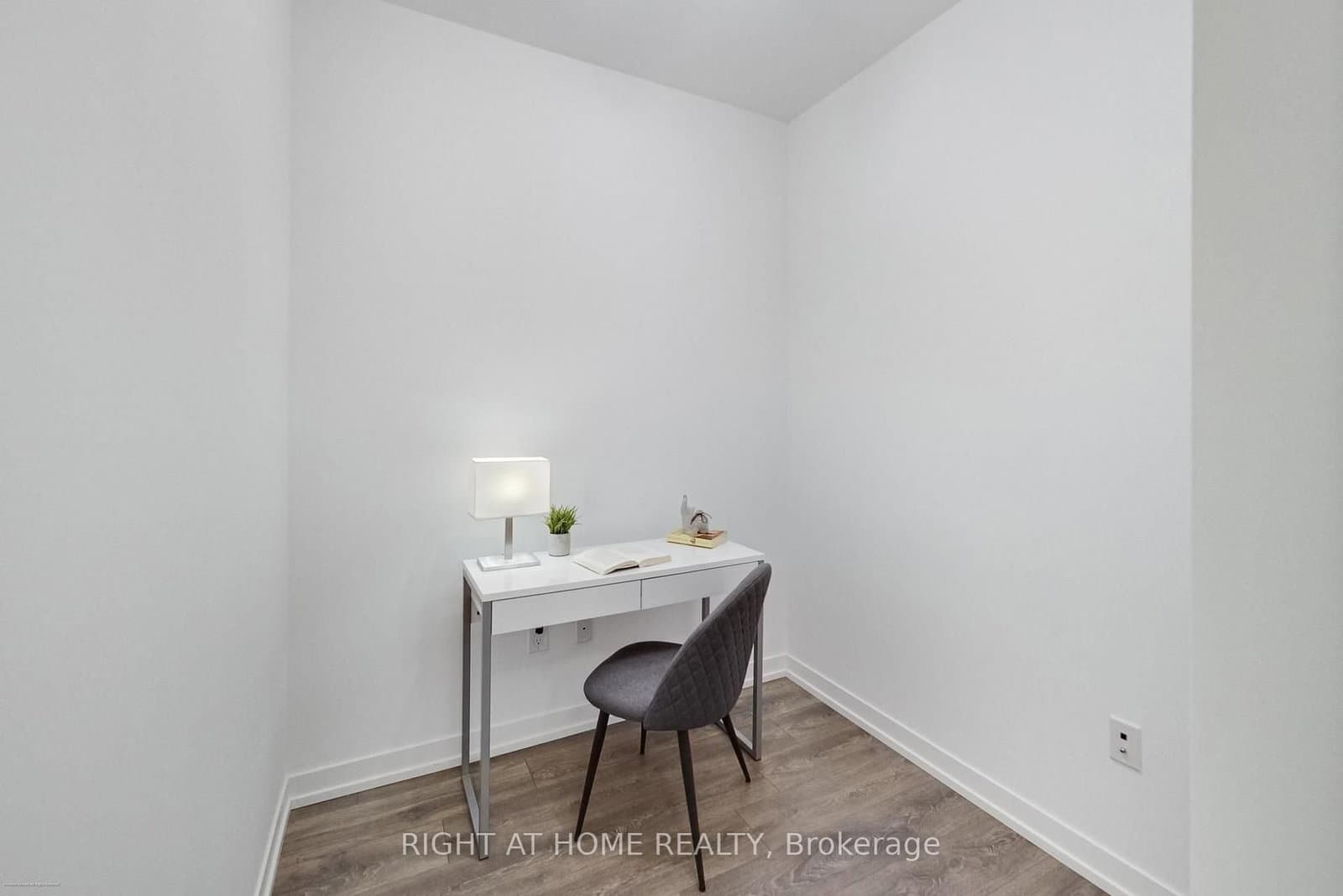 2520 Eglinton Avenue W, Unit 1602 thumbnail 5