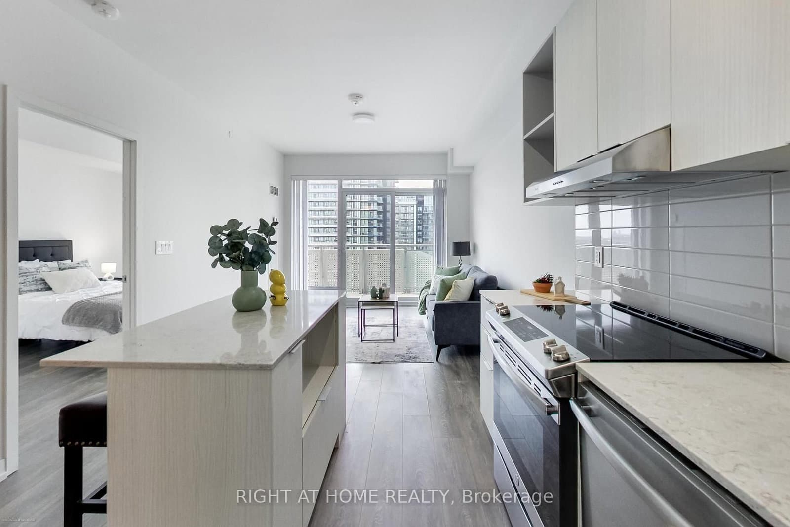2520 Eglinton Avenue W, Unit 1602 thumbnail 7