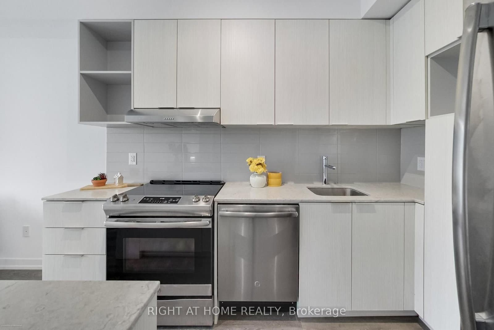 2520 Eglinton Avenue W, Unit 1602 thumbnail 8