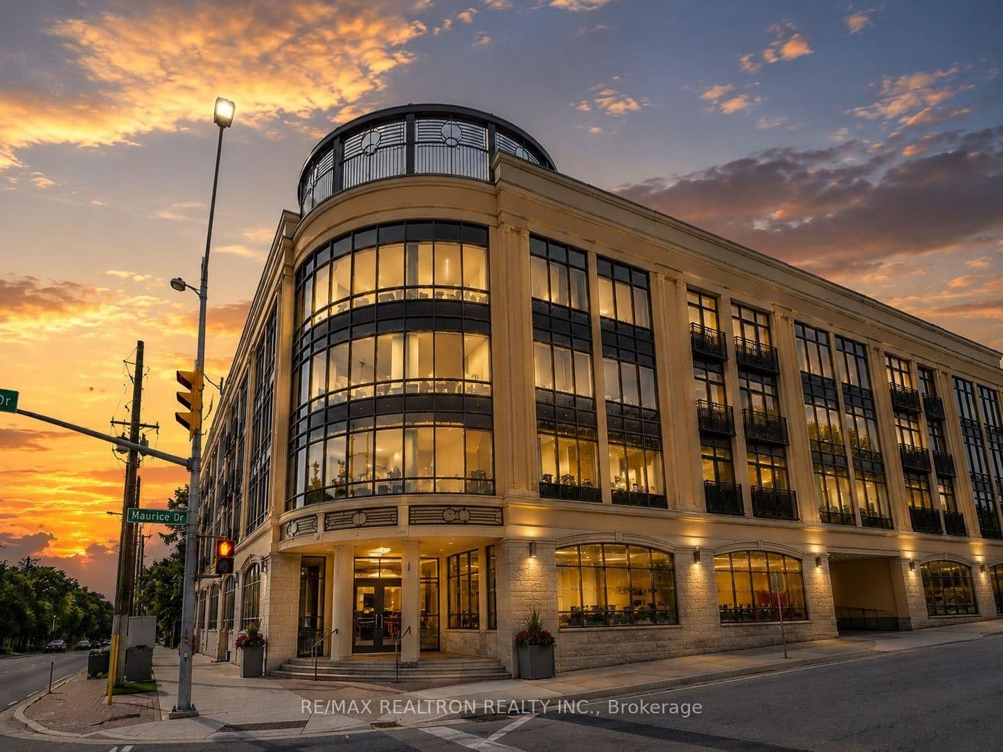 #201 - 205 Lakeshore Road W