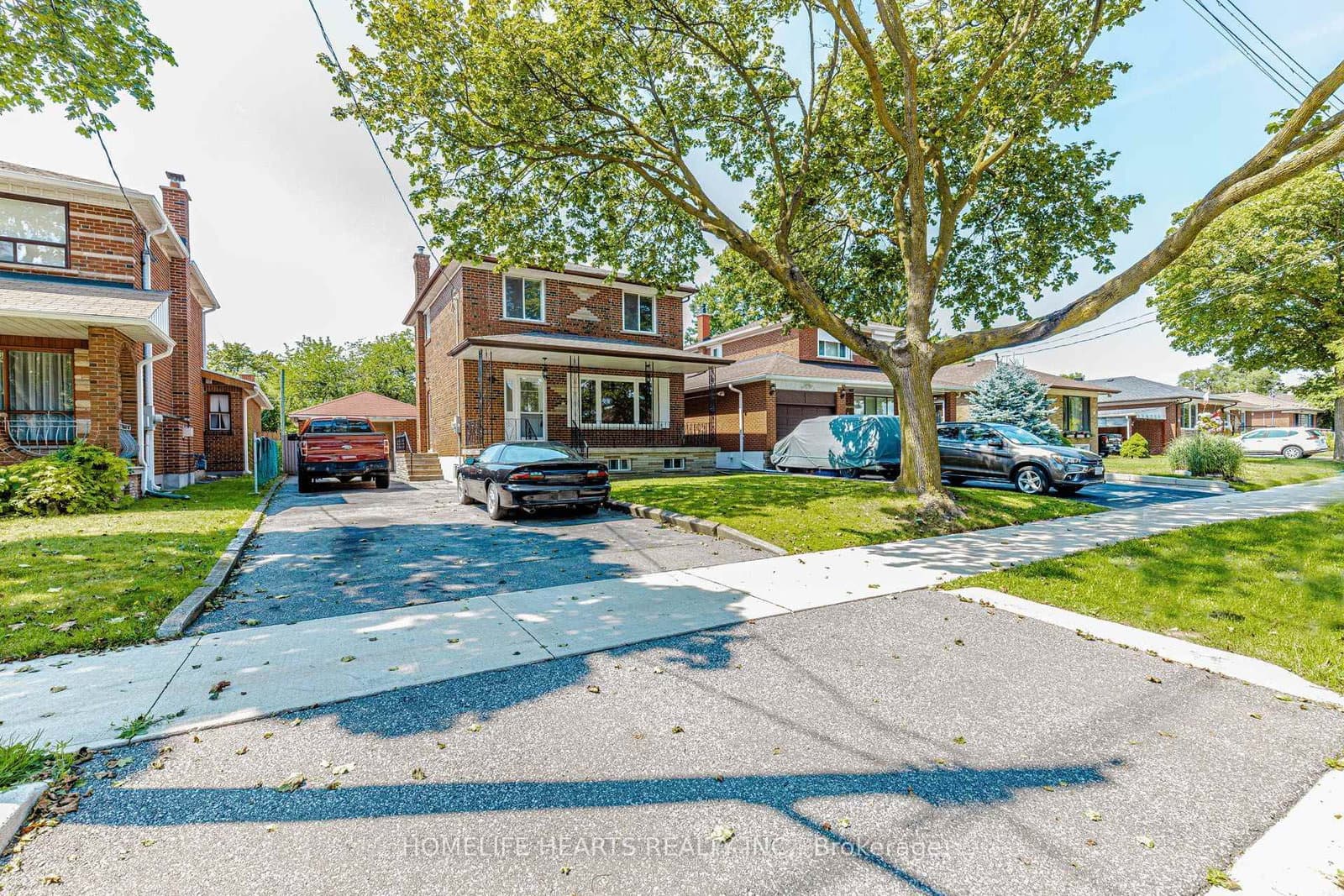 6 Dittmer Crescent - Image 1
