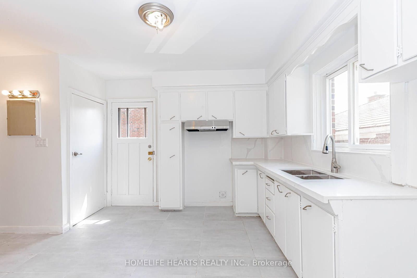 6 Dittmer Crescent thumbnail 18
