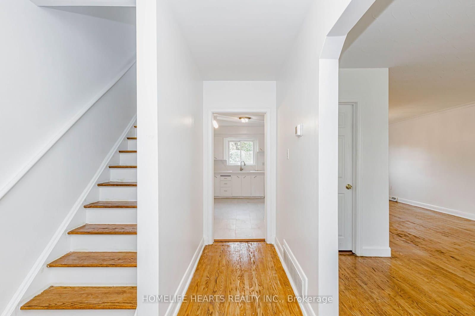 6 Dittmer Crescent thumbnail 8