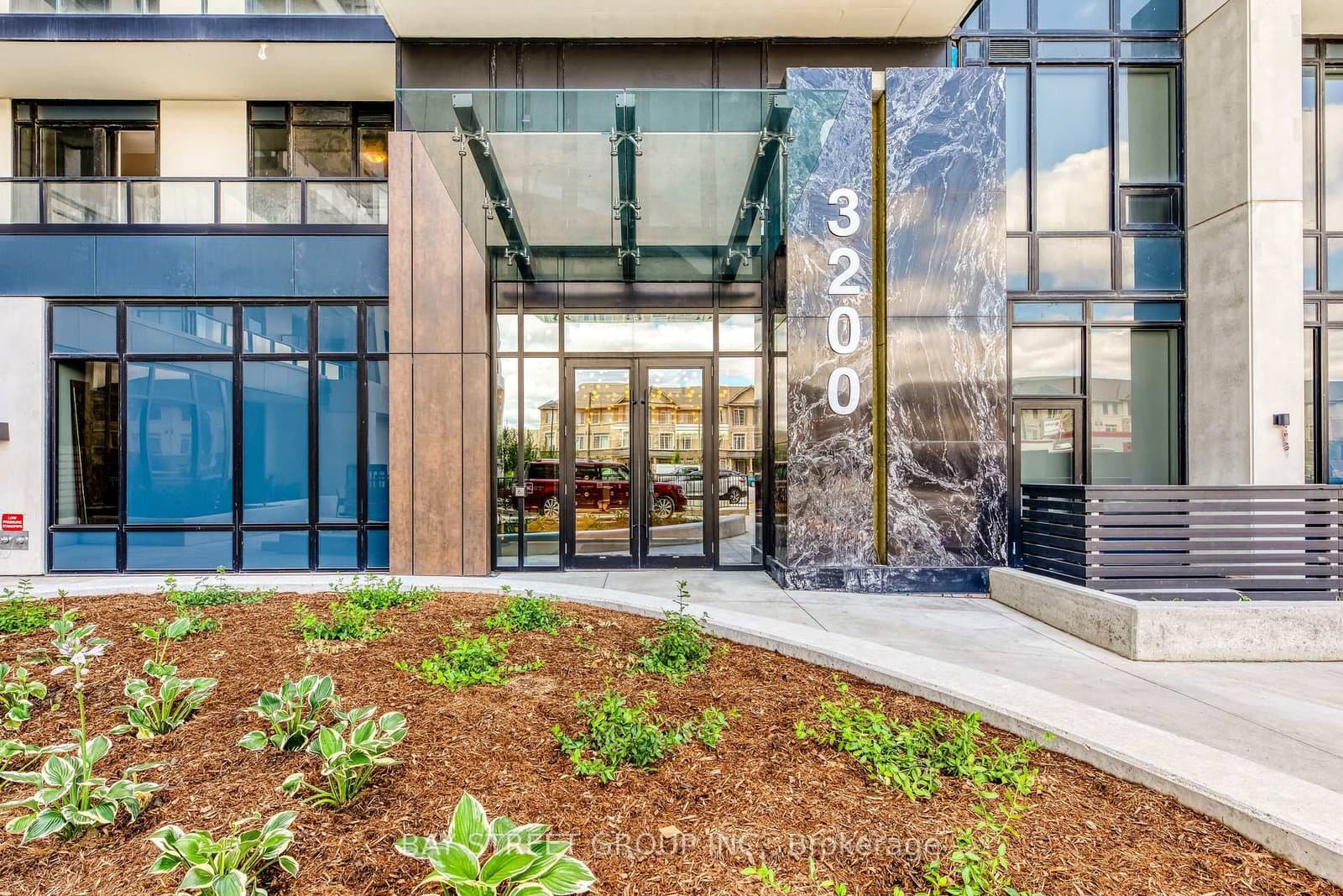 3200 William Coltson Avenue, Unit 520 thumbnail 5