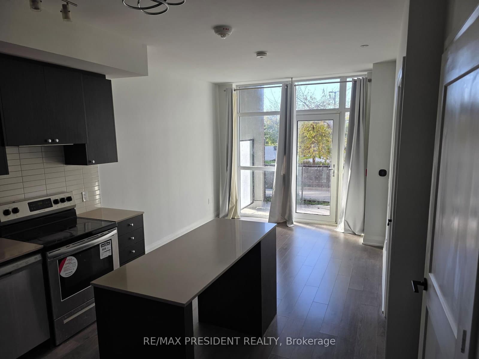60 George Butchart Drive, Unit 112 thumbnail 10