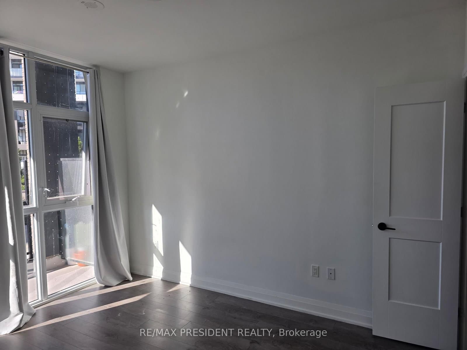 60 George Butchart Drive, Unit 112 thumbnail 12