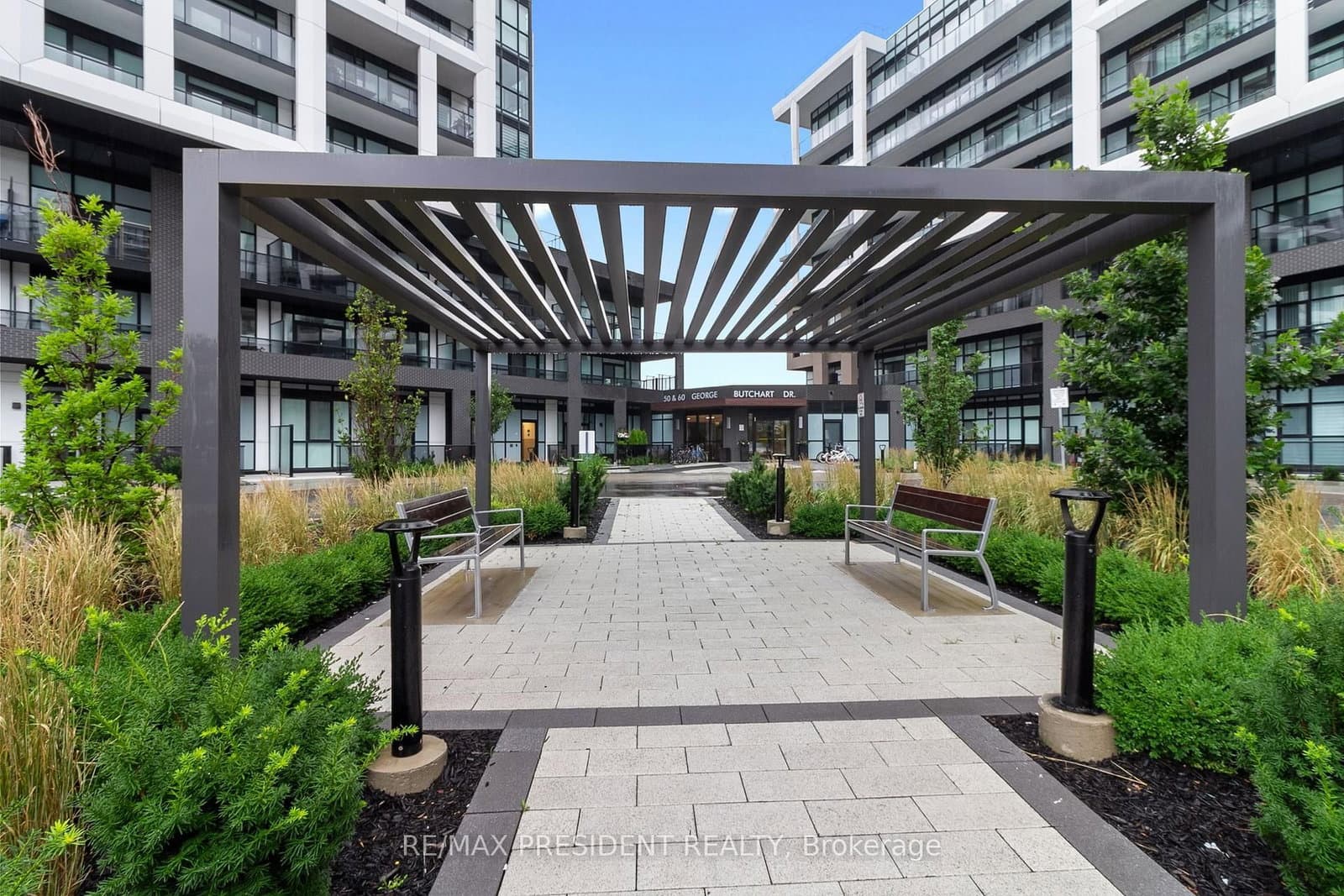60 George Butchart Drive, Unit 112 thumbnail 2