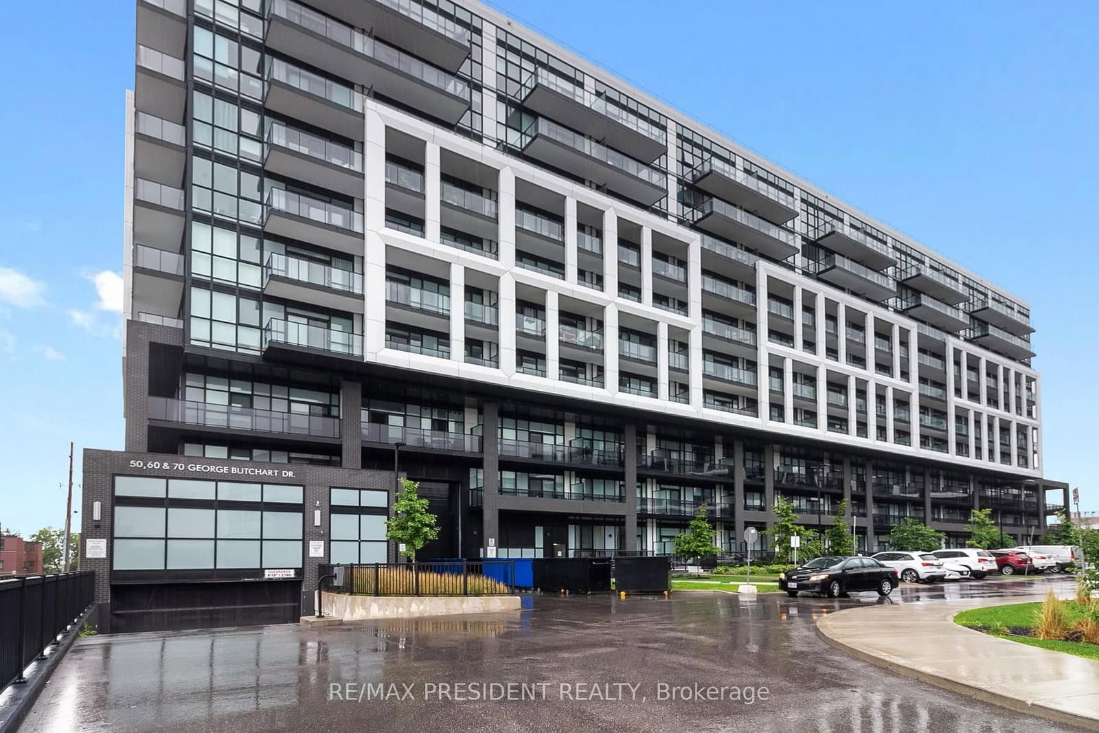 60 George Butchart Drive, Unit 112 thumbnail 3