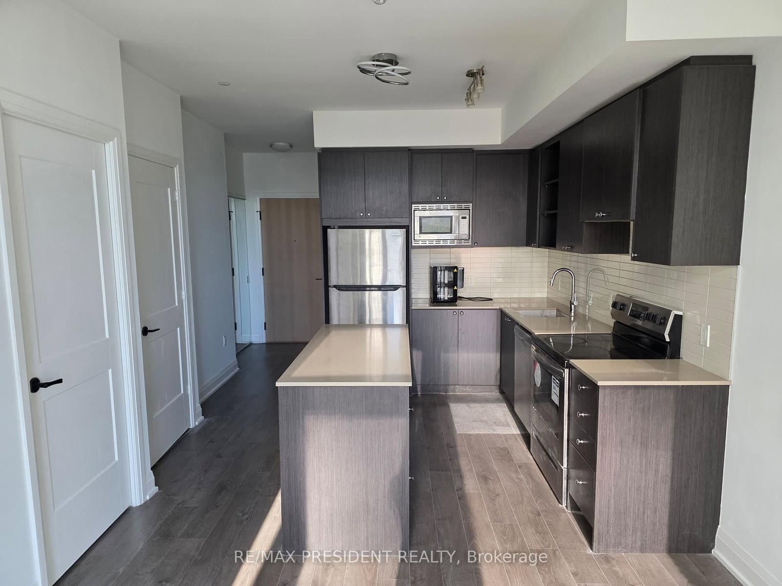 60 George Butchart Drive, Unit 112 thumbnail 7