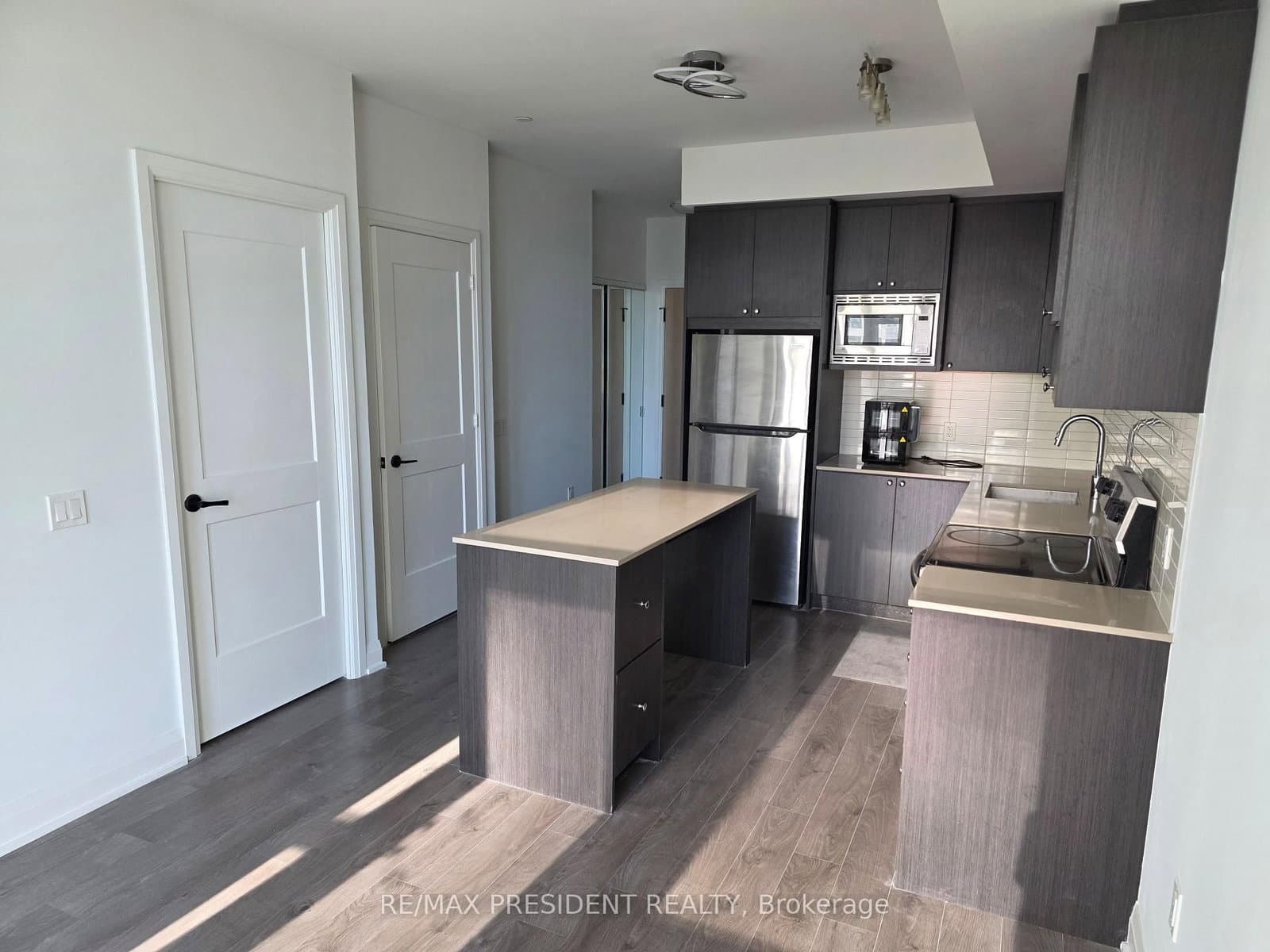 60 George Butchart Drive, Unit 112 thumbnail 9