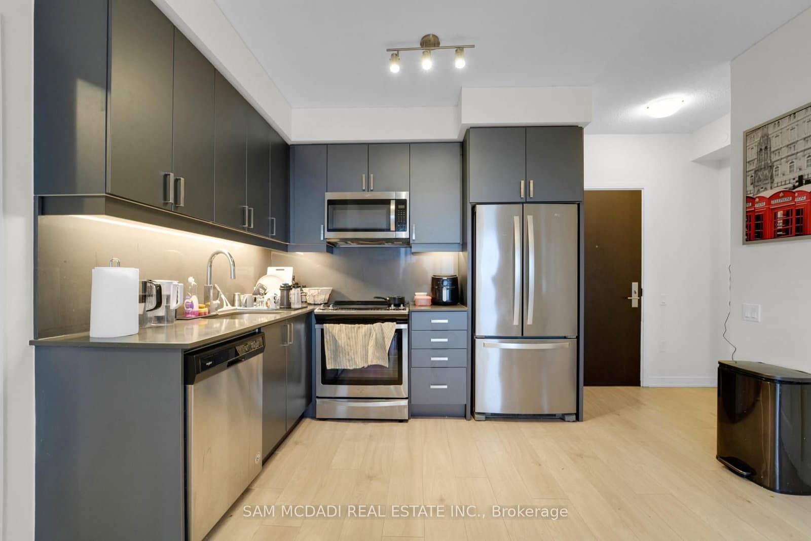 8 Nahani Way, Unit 1722 thumbnail 2