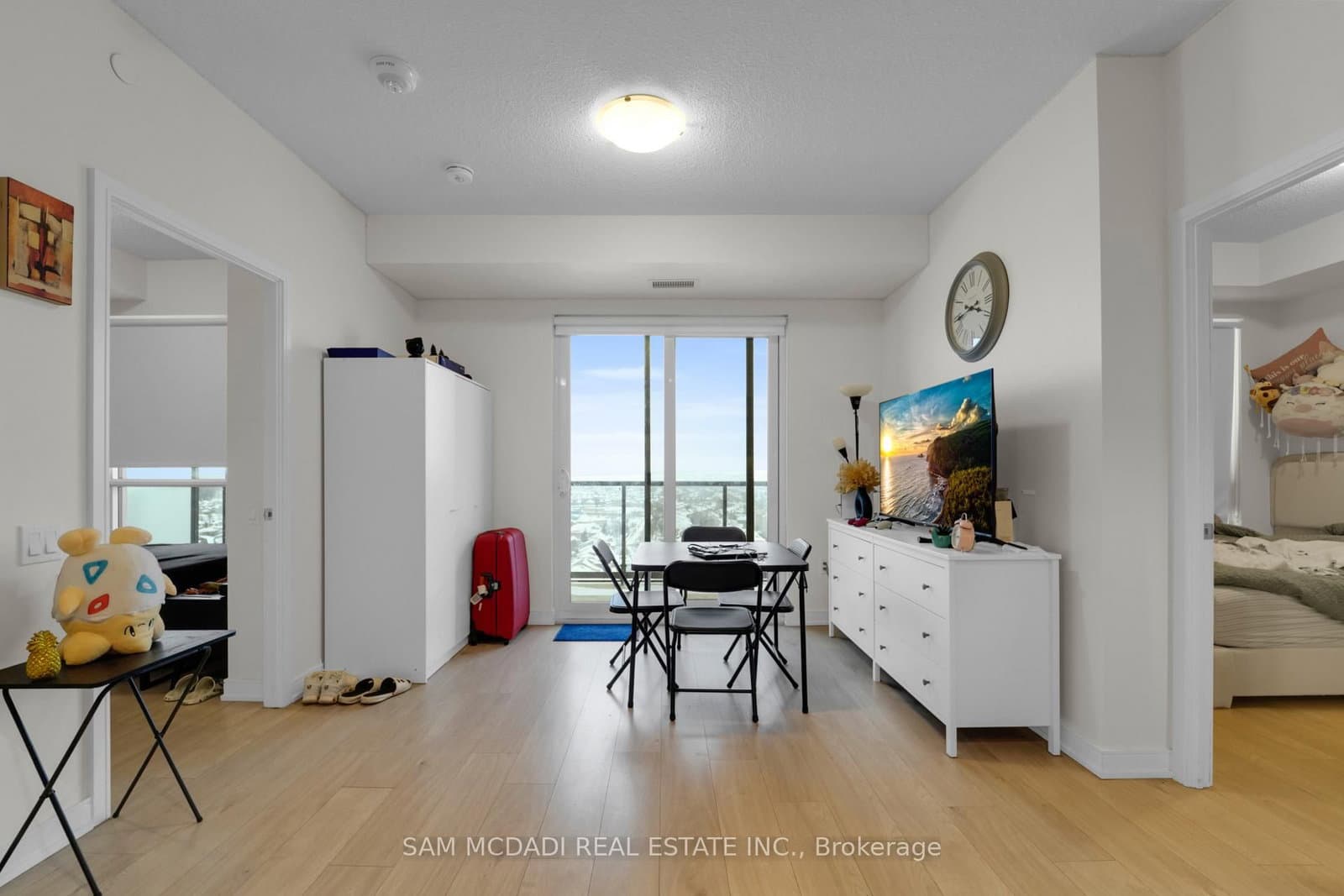 8 Nahani Way, Unit 1722 thumbnail 5