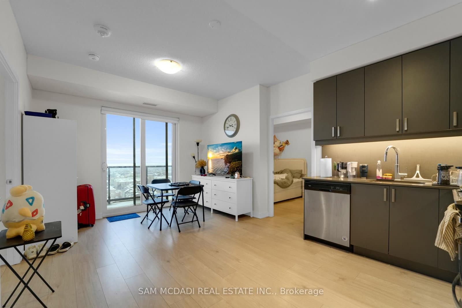 8 Nahani Way, Unit 1722 thumbnail 6