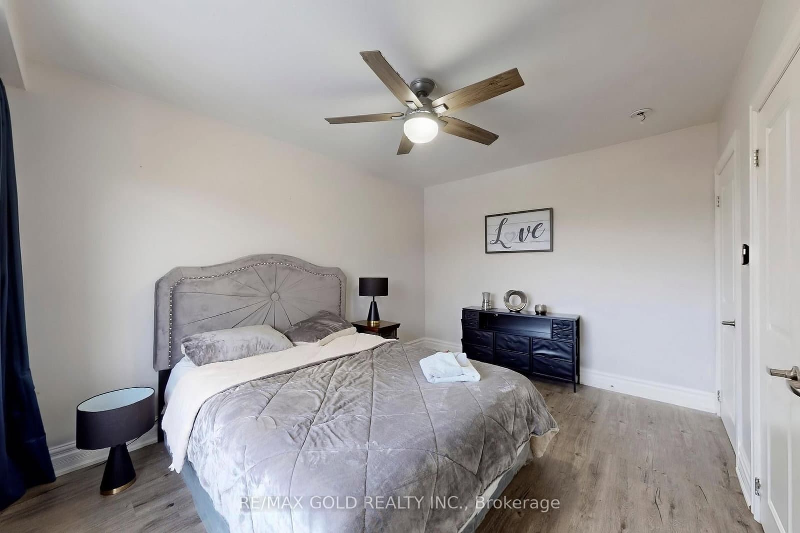 189 Kingsview Boulevard thumbnail 23
