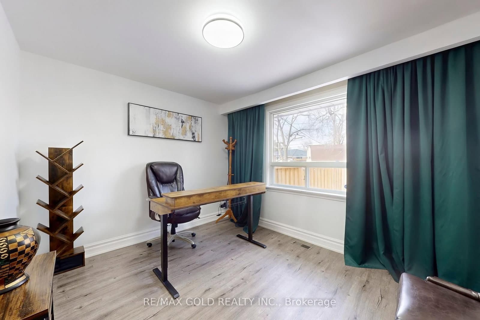 189 Kingsview Boulevard thumbnail 28