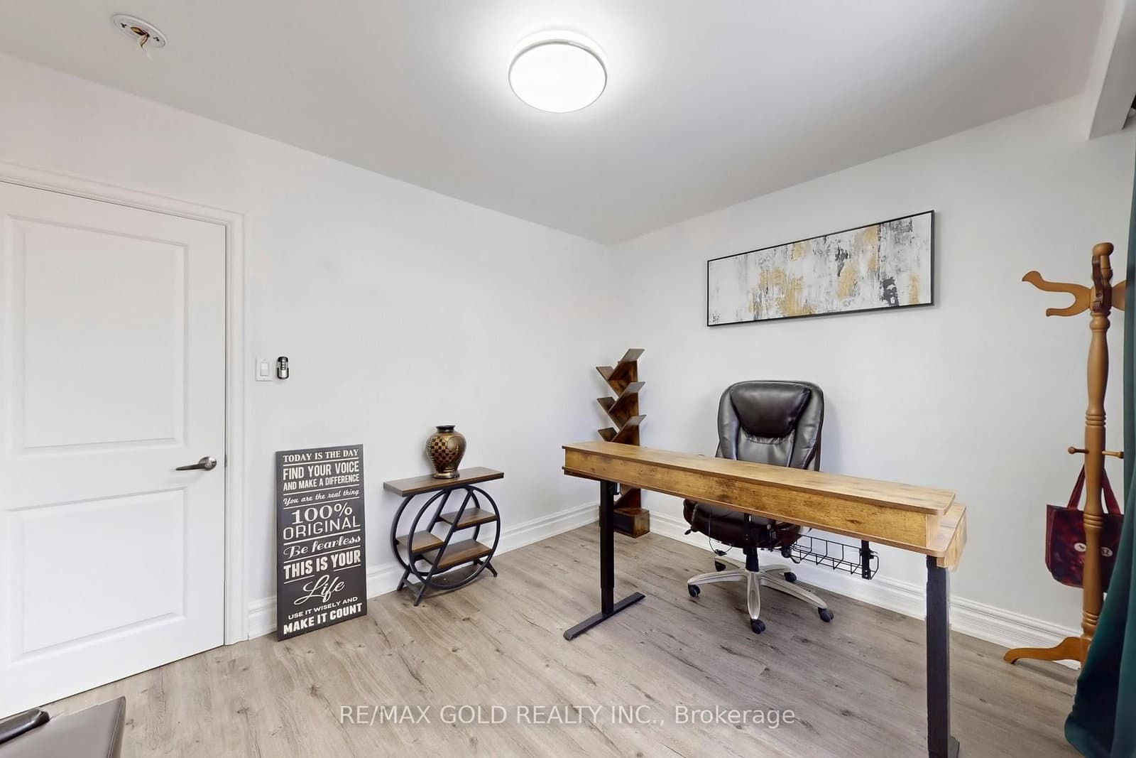 189 Kingsview Boulevard thumbnail 30