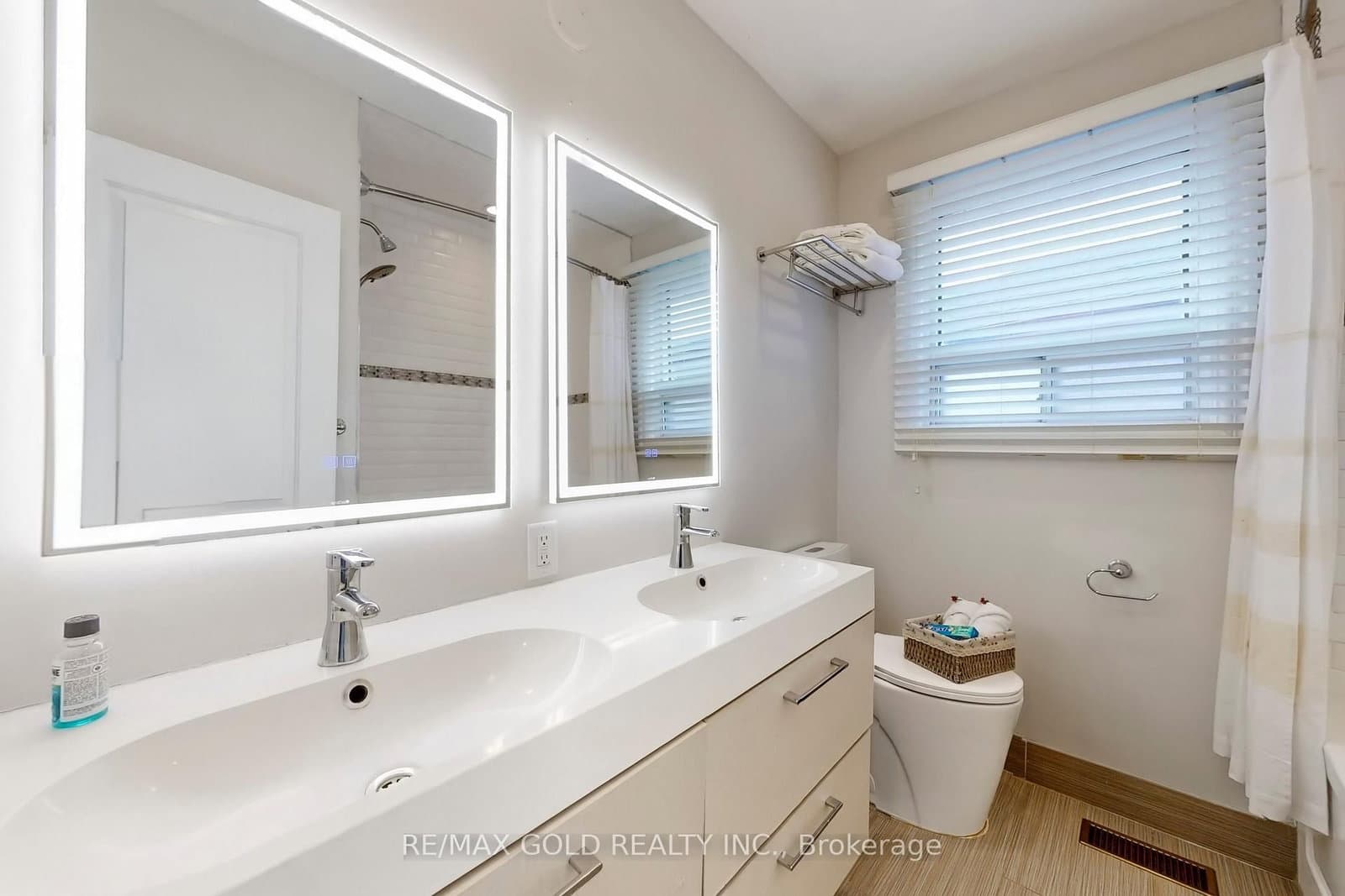 189 Kingsview Boulevard thumbnail 31