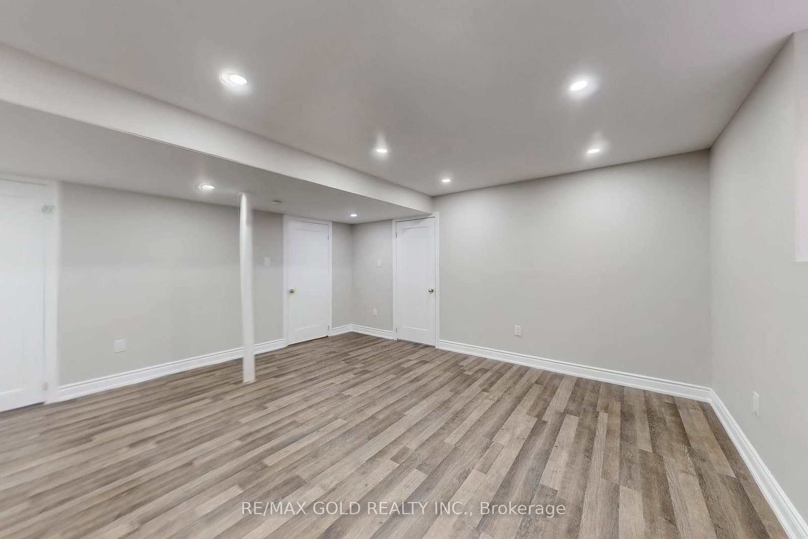 189 Kingsview Boulevard thumbnail 48