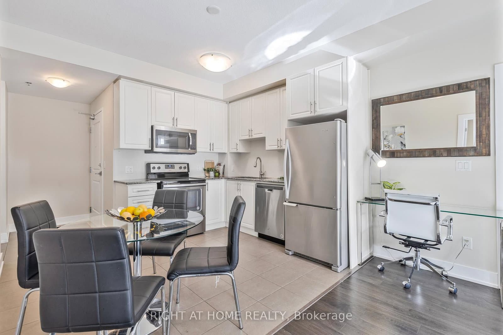 2486 Old Bronte Road, Unit 423 thumbnail 3