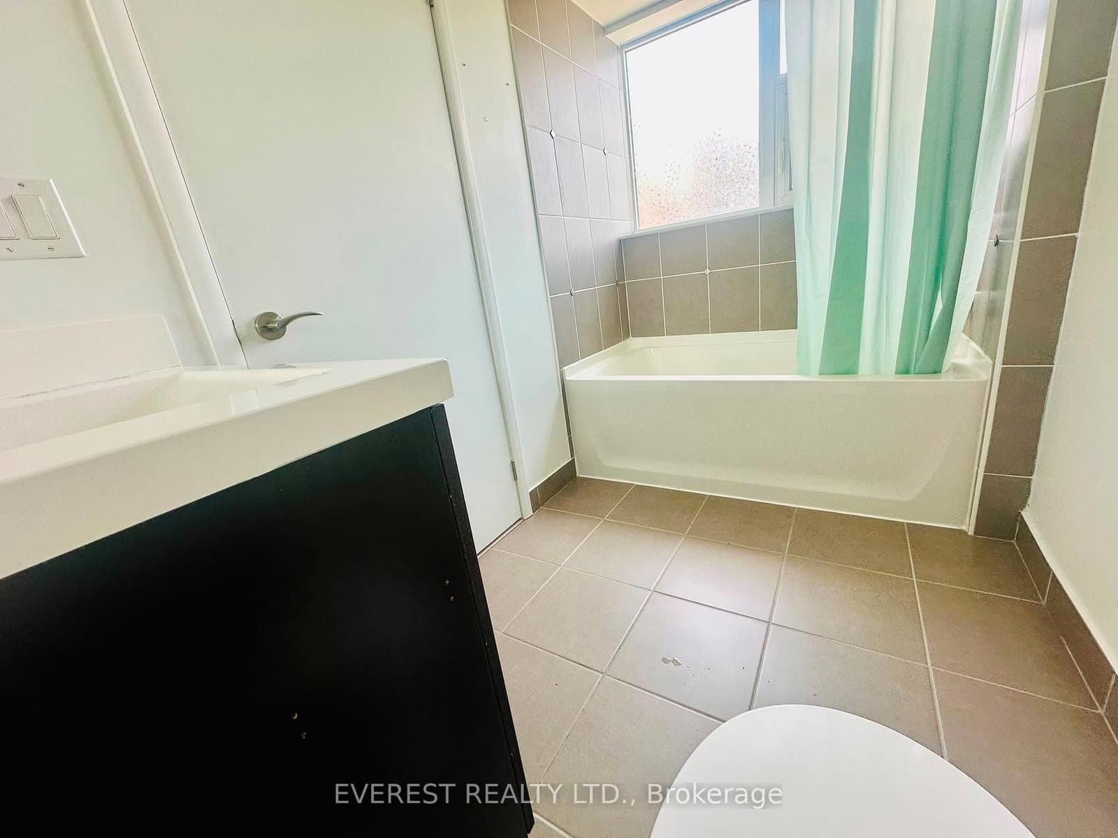 830 Lawrence Avenue W, Unit 517 thumbnail 19