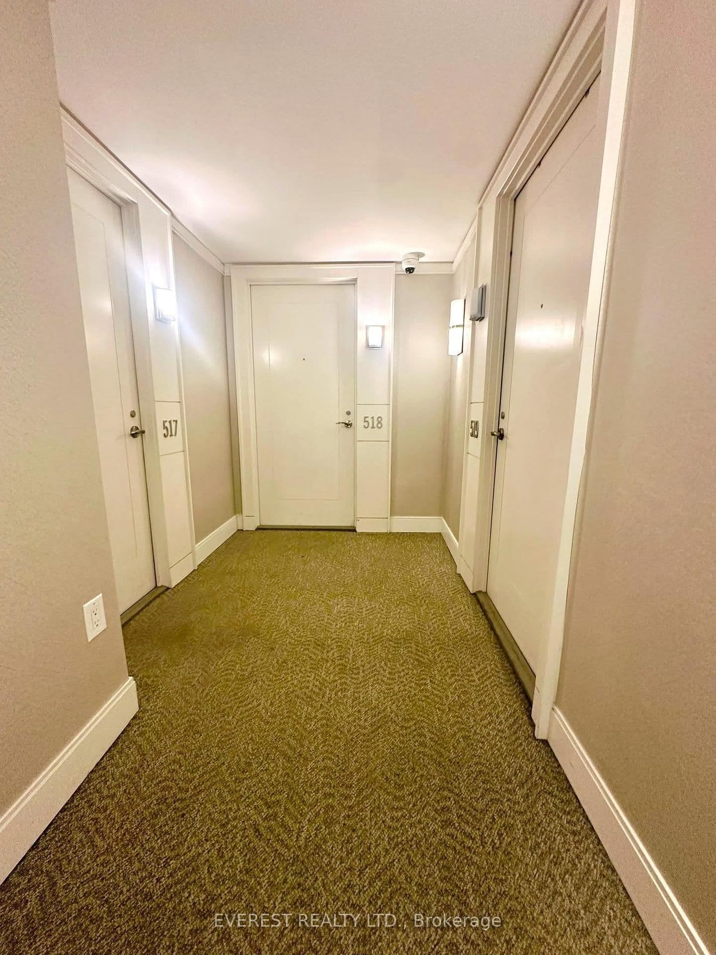 830 Lawrence Avenue W, Unit 517 thumbnail 4